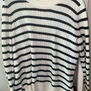 Old navy sweater